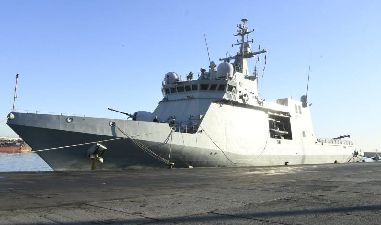 السفينة الإسبانية AUDAZ-P45 ترسو بميناء الجزائر