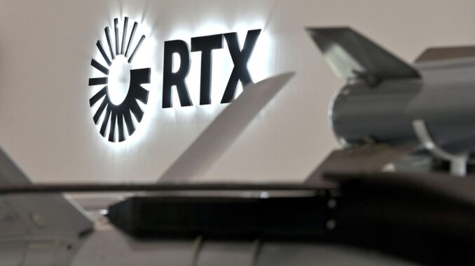 شركة RTX تفوز بعقد لتوريد أنظمة مراقبة جوية جديدة لصالح الـ FAA