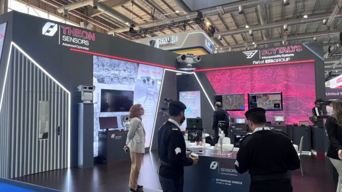 “ثيون إنترناشيونال” تستعرض أحدث ابتكارات الرؤية الليلية والحرارية في معرض الدفاع العالمي 2026