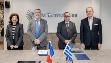 تحالف استراتيجي: “مجموعة نافال” الفرنسية و”ميتلين” اليونانية توقعان اتفاقية لتطوير الغواصات وسفن السطح