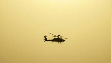 الدفاع الإماراتية تعلن مقتل 2 من عناصرها إثر سقوط مروحية بسبب عطل فني