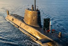 غواصة بريطانية نووية تُحاصر إيران من بحر العرب.. هل اقتربت ساعة الصفر؟