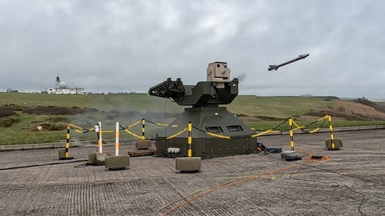 بريطانيا تنشر منظومة “رابيد سنتري” في الكويت لصد هجمات المُسيّرات الإيرانية