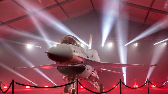 البحرين تُسجّل أولى انتصارات الـ “إف-16 بلوك 70” جواً بإسقاط مسيّرتين إيرانيتين