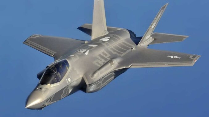 اختفاء مقاتلة أمريكية من طراز F-35A عن شاشات الرادار قرب الحدود العراقية الكويتية
