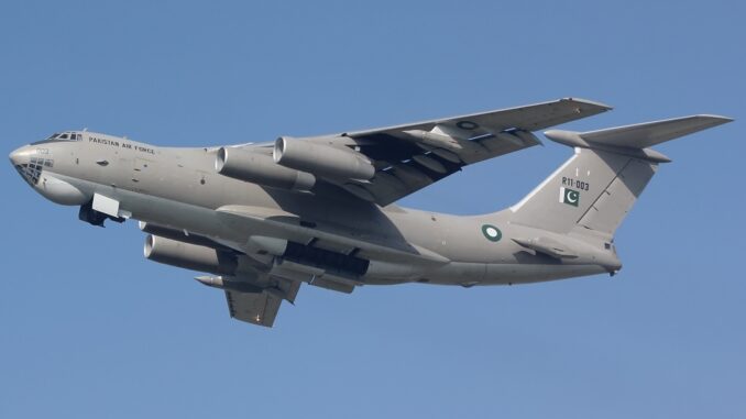 طائرات باكستانية في السعودية.. هل تستعد الرياض لامتلاك “قوة نووية غير مباشرة”؟